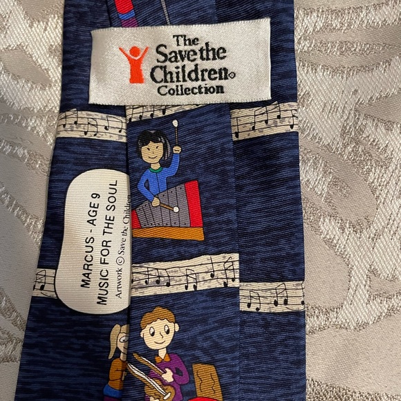 Save the Children collection of 4 neckties - Picture 10 of 16